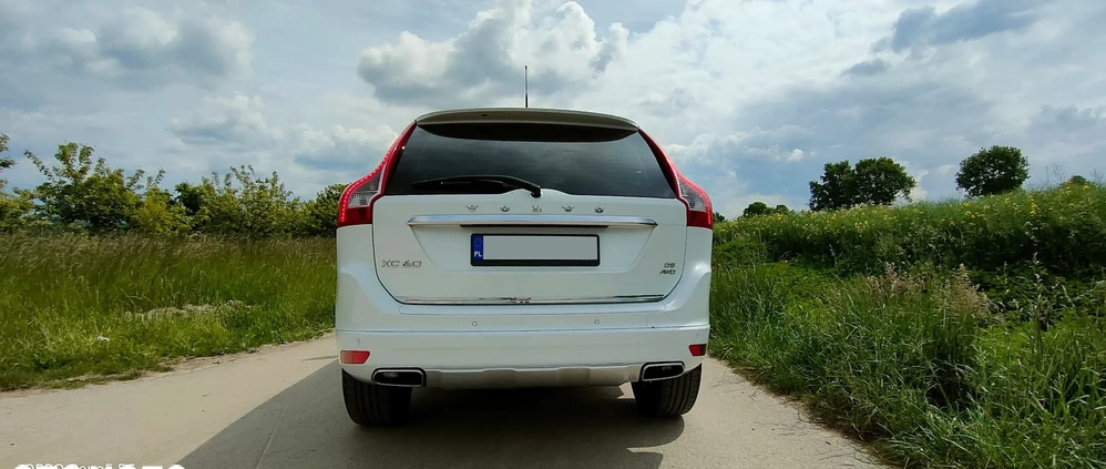Volvo XC 60 cena 77400 przebieg: 150000, rok produkcji 2015 z Słupsk małe 154